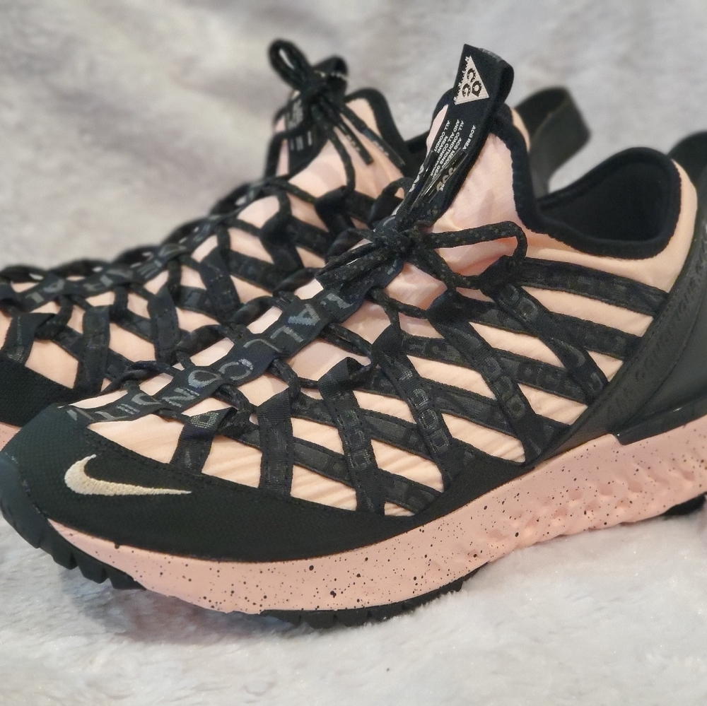 New Nike ACG React Terra Gobe Melon Tint Black BV6